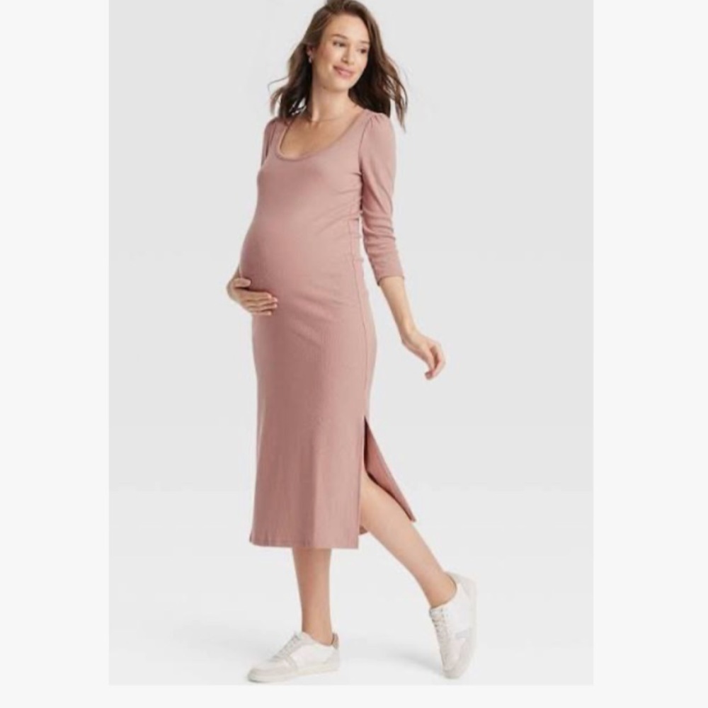 NWT 3/4 sleeve puffed shoulder maternity dress. soft, ribbed jersey in blush S